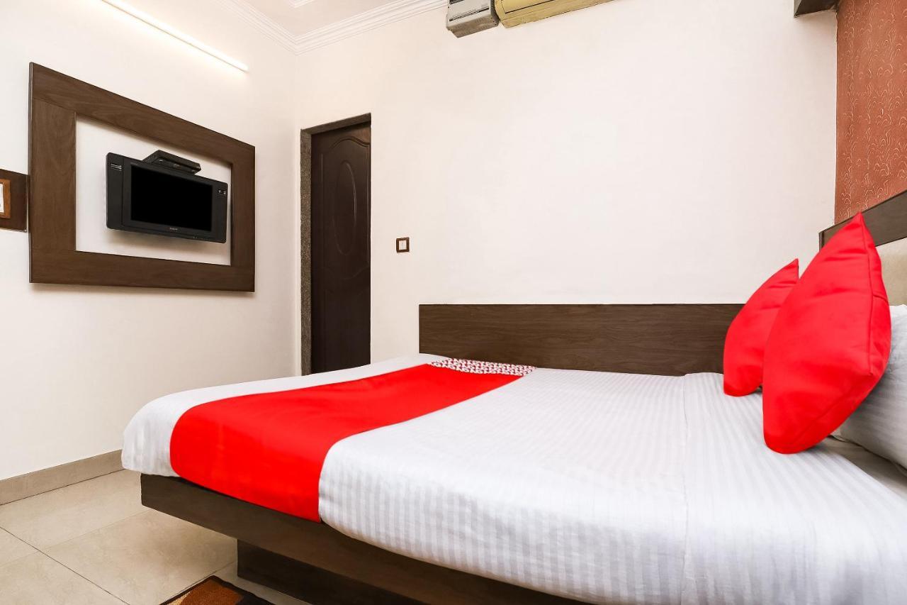 โอโย 6317 โฮเต็ล ศิวะพาเลซ Bed & Breakfast นิวเดลี ภายนอก รูปภาพ