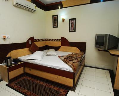 โอโย 6317 โฮเต็ล ศิวะพาเลซ Bed & Breakfast นิวเดลี ห้อง รูปภาพ